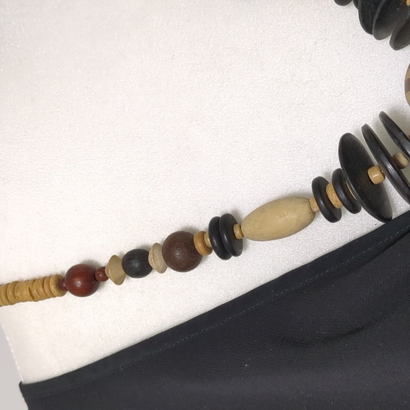 Vintage Eclectic Wood Beaded Necklace - Picture 5 of 13